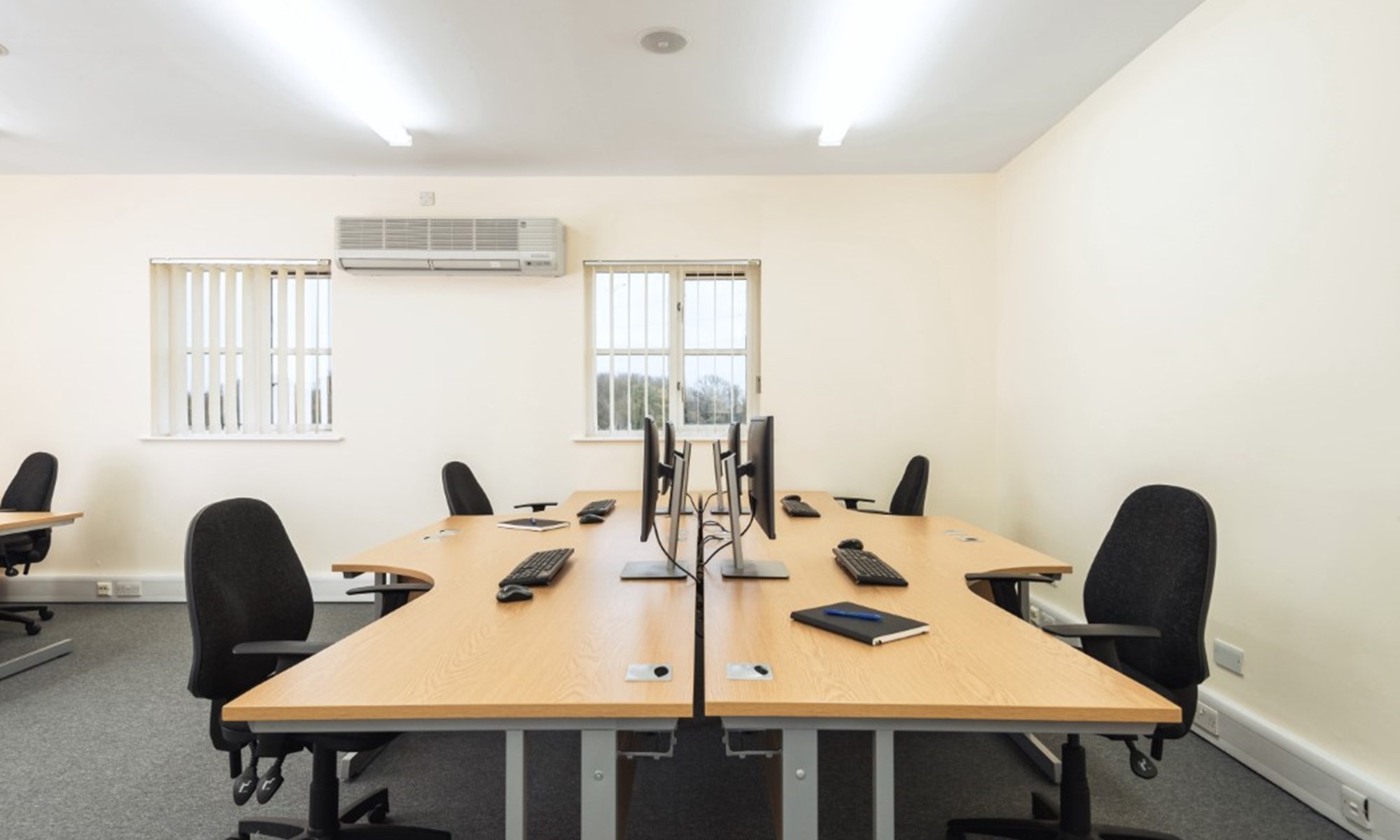Serviced Office Space (3)