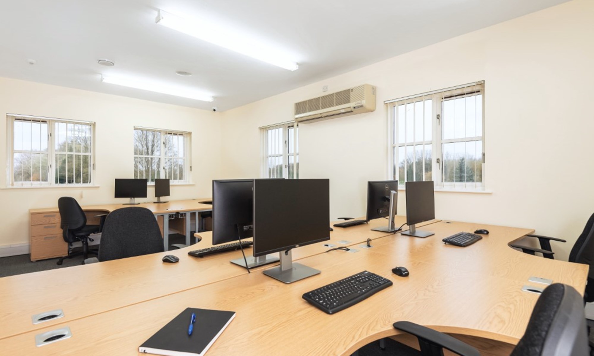 Serviced Office Space (5)