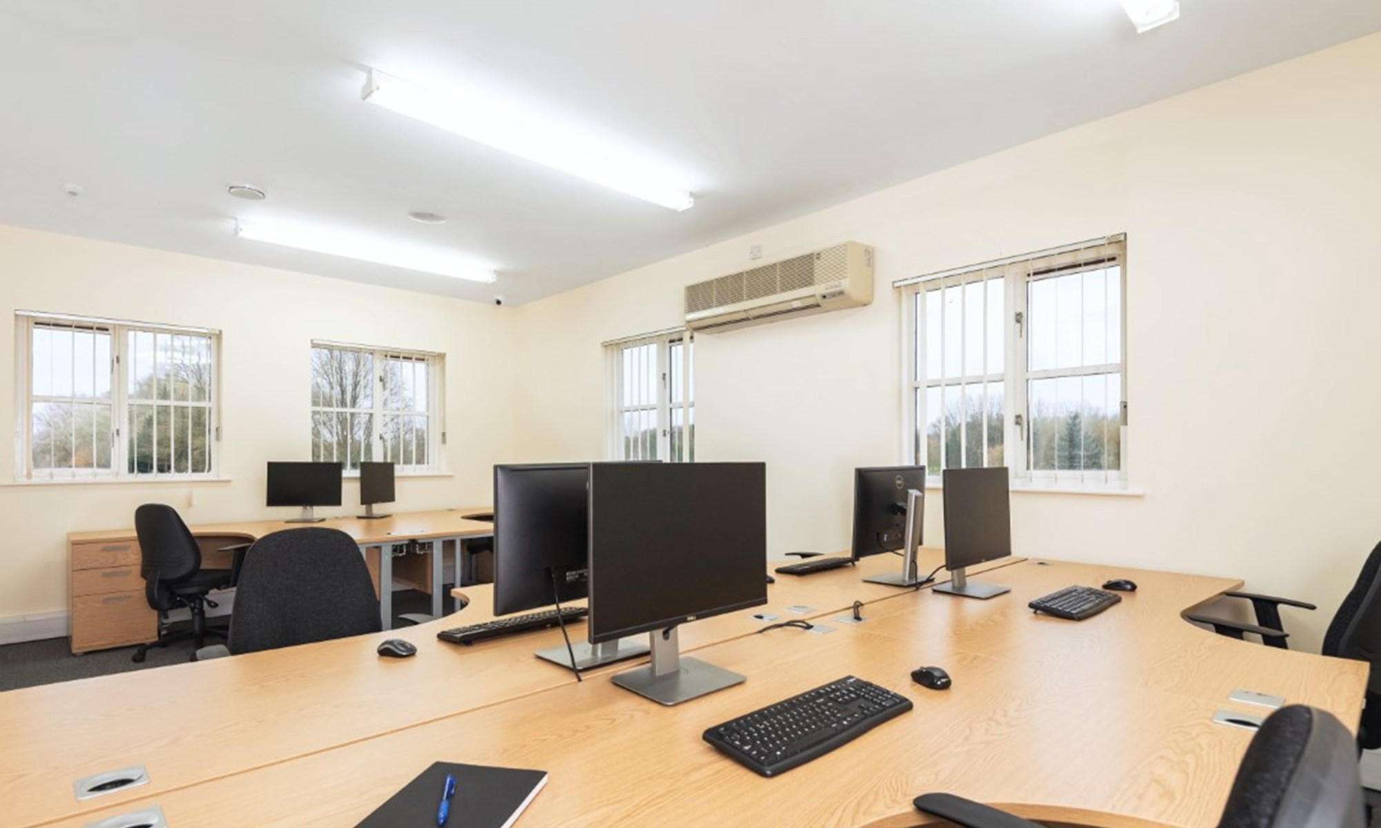Serviced Office Space (5)