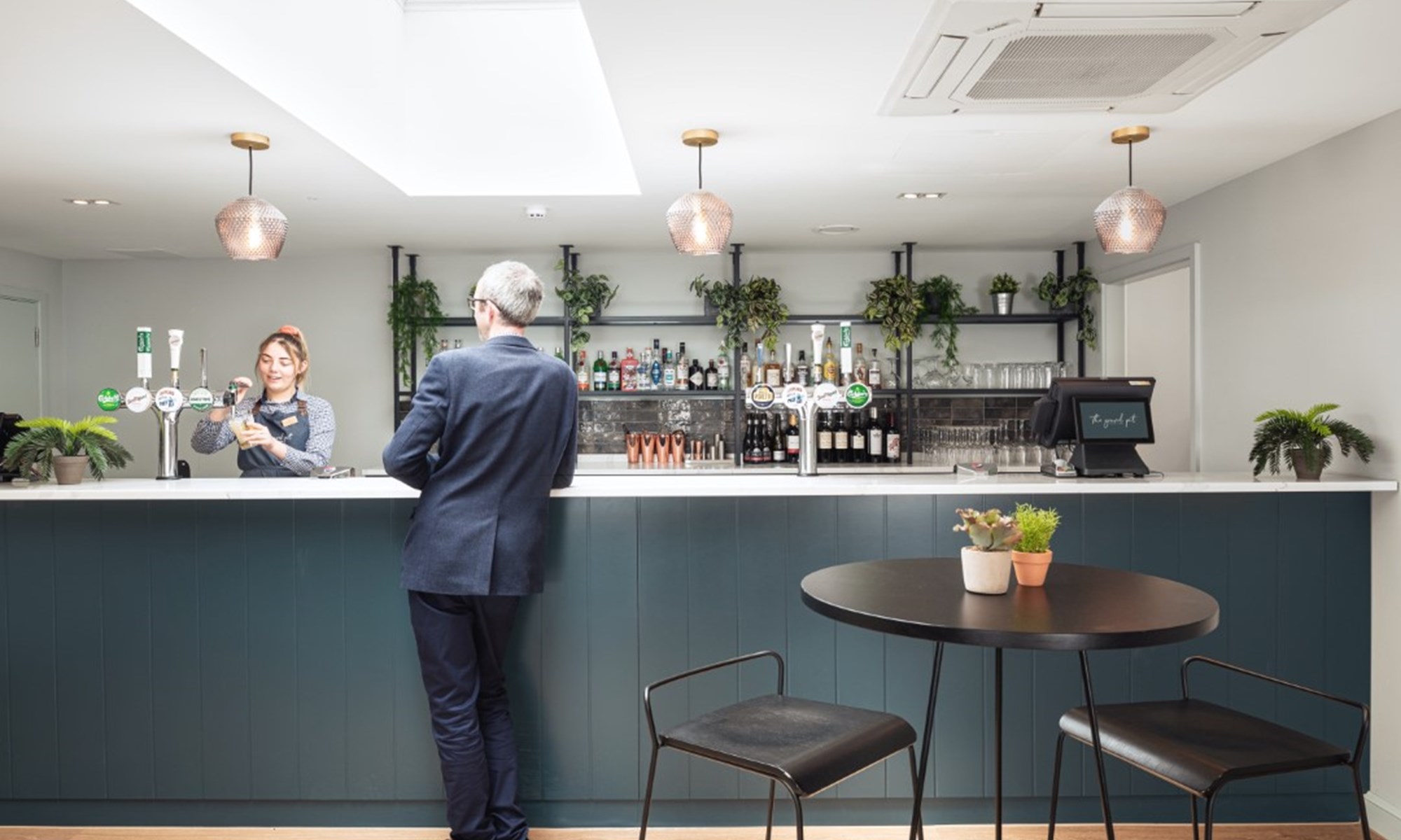 Lakeview Suite Bar