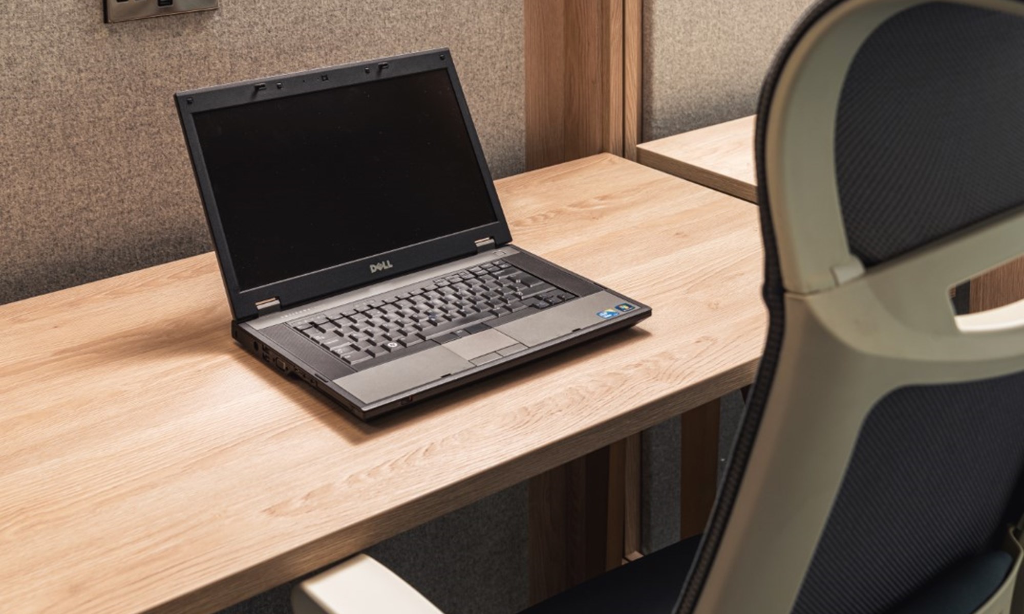 Co Working Waterfront Hotel (10)